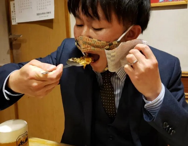 Japanese fashion company develops fabric mask with velcro-edge eating  technology - Japan Today