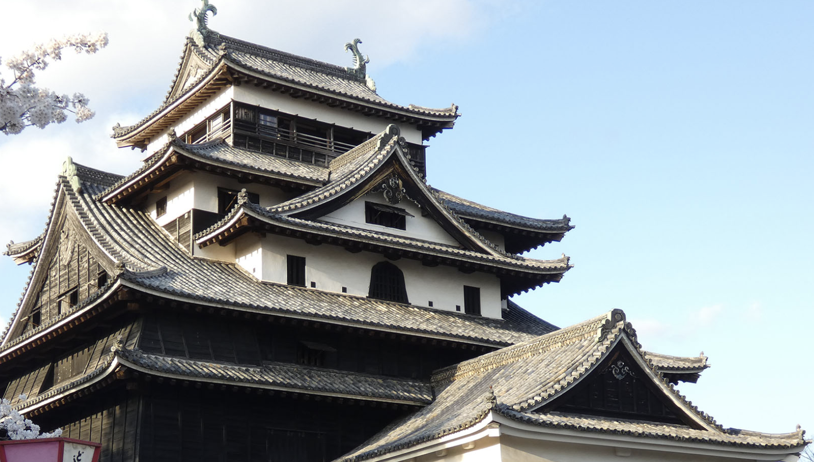 Matsue Castle: One of the best places in Shimane to enjoy cherry ...