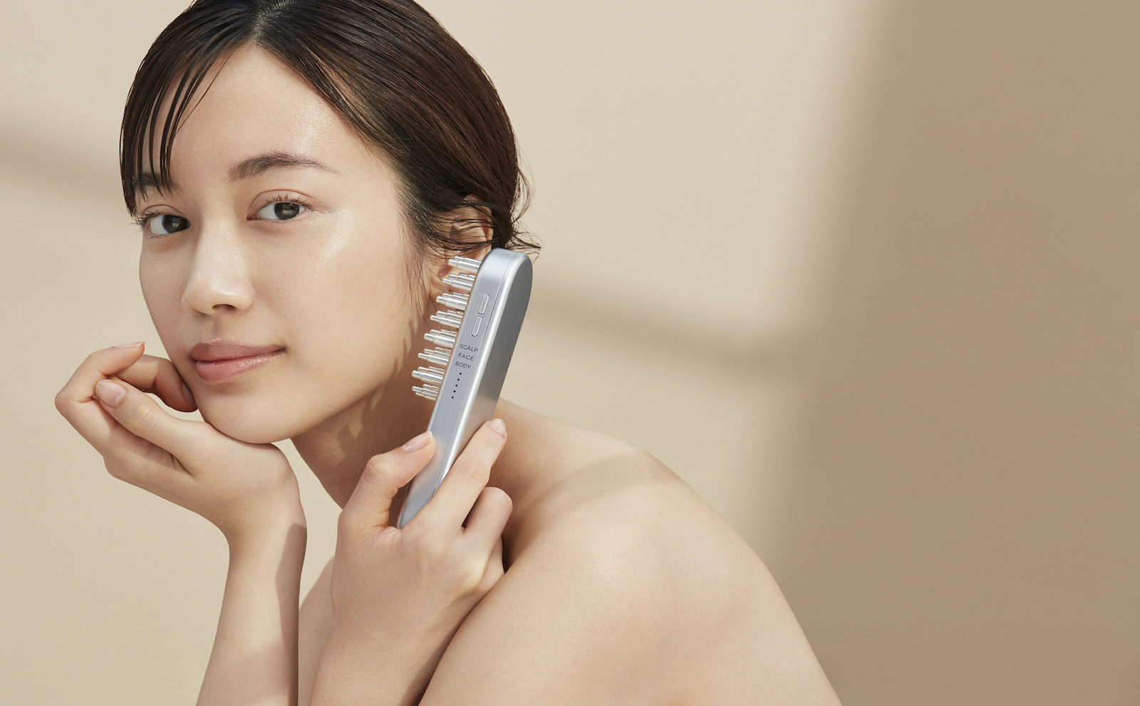 Salonia EMS Lift Brush also a massager - Japan Today