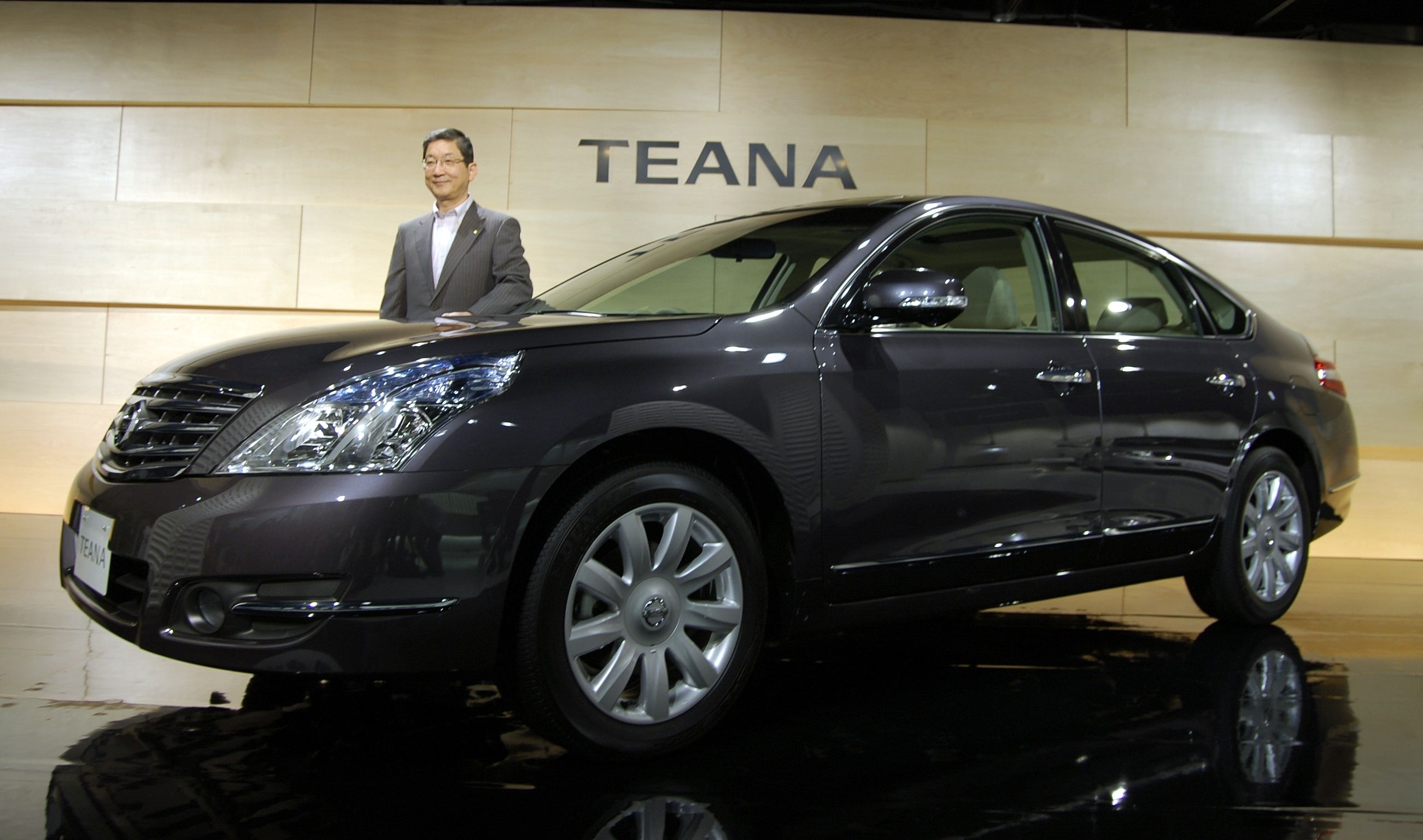 Nissan teana класс автомобиля