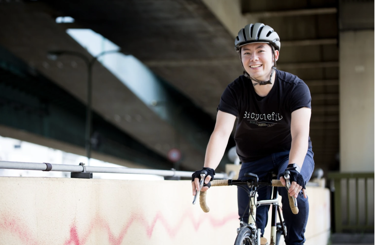 Is cycling without a best sale helmet illegal