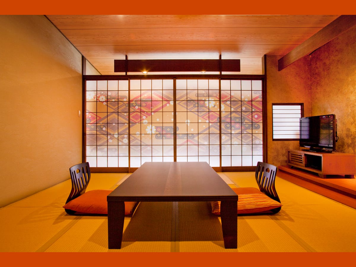 japanese-sliding-doors-given-new-decorative-possibilities-designers