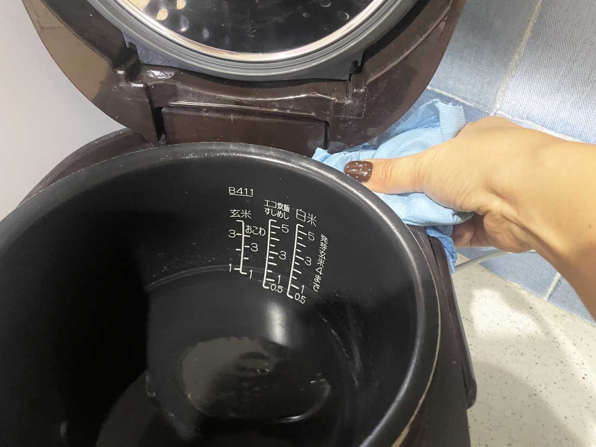 How to Clean a Rice Cooker Properly