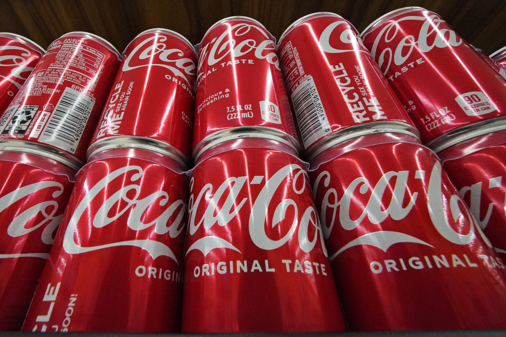 Coca-Cola reverses sales volume slide, sending revenue up 6% in the fourth quarter