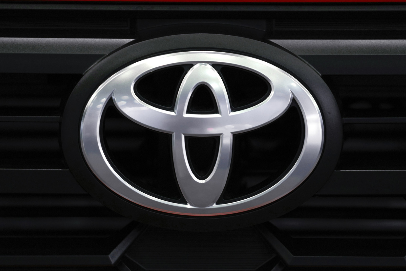 Toyota considers revamp in domestic production to address disaster risks