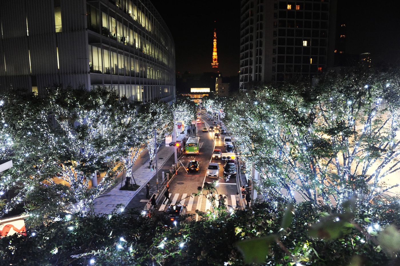 A Nap-able Christmas Tree Emerges in Roppongi Hills