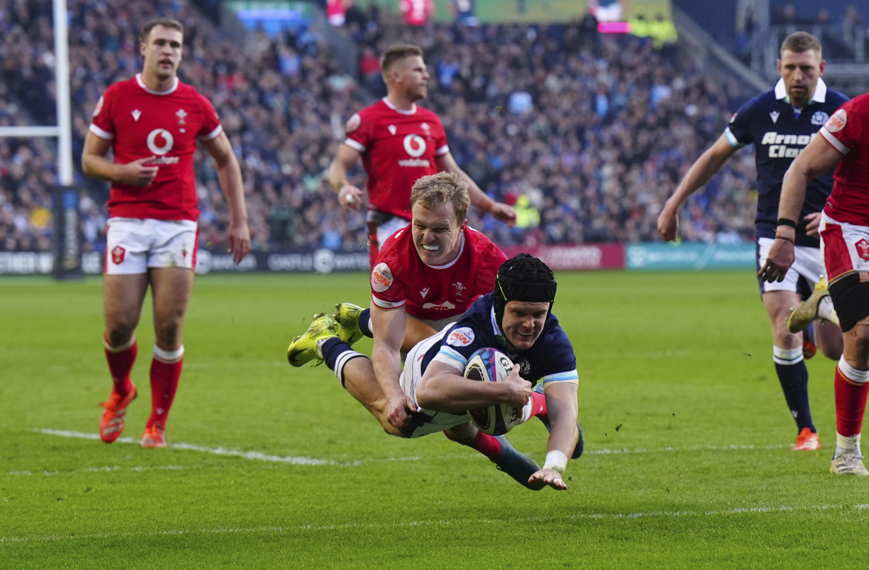 Scotland starts impressively at Murrayfield but has to weather Wales comeback