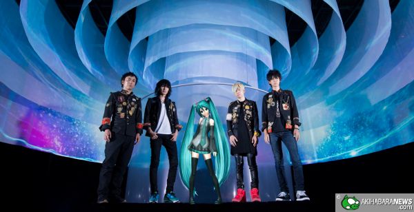 Hatsune Miku costars with BUMP OF CHICKEN in their music video