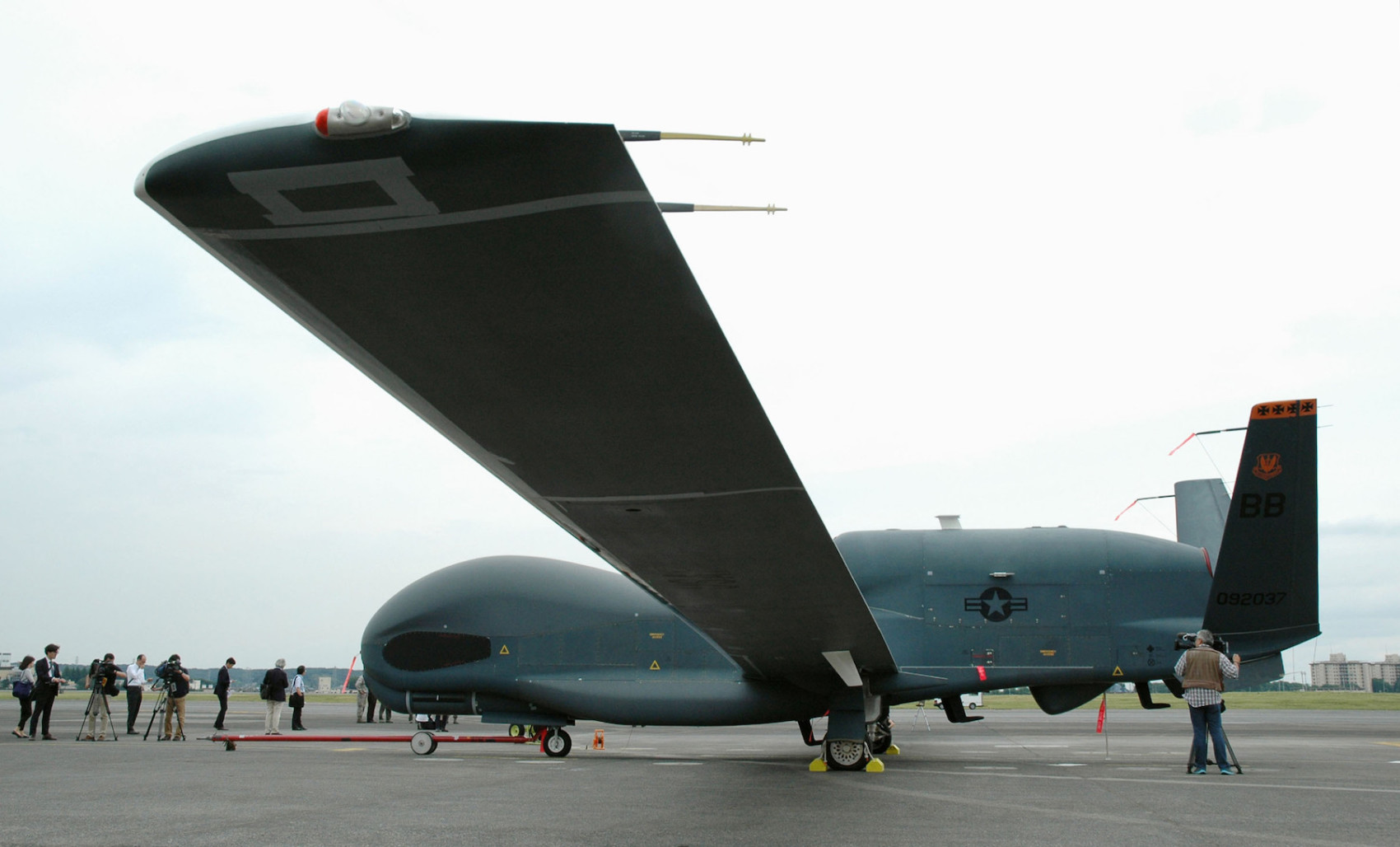 U.S. military in Japan unveil Global Hawk surveillance drone - Japan Today