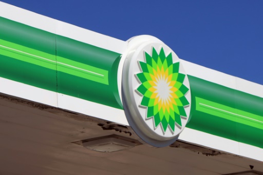 Oil giant BP cuts thousands of jobs to slash costs