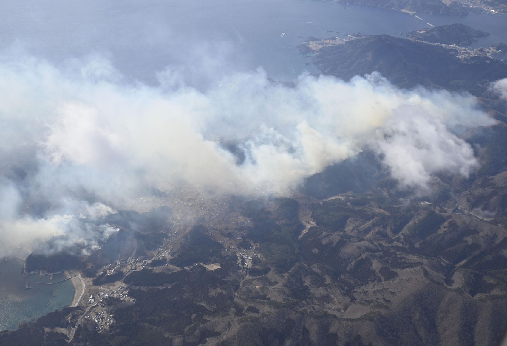 Over 80 homes lost, 2,000 people told to evacuate due to Iwate wildfire