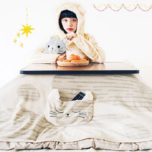 Cat-themed kotatsu covers, cushions, and hoodies - Japan Today