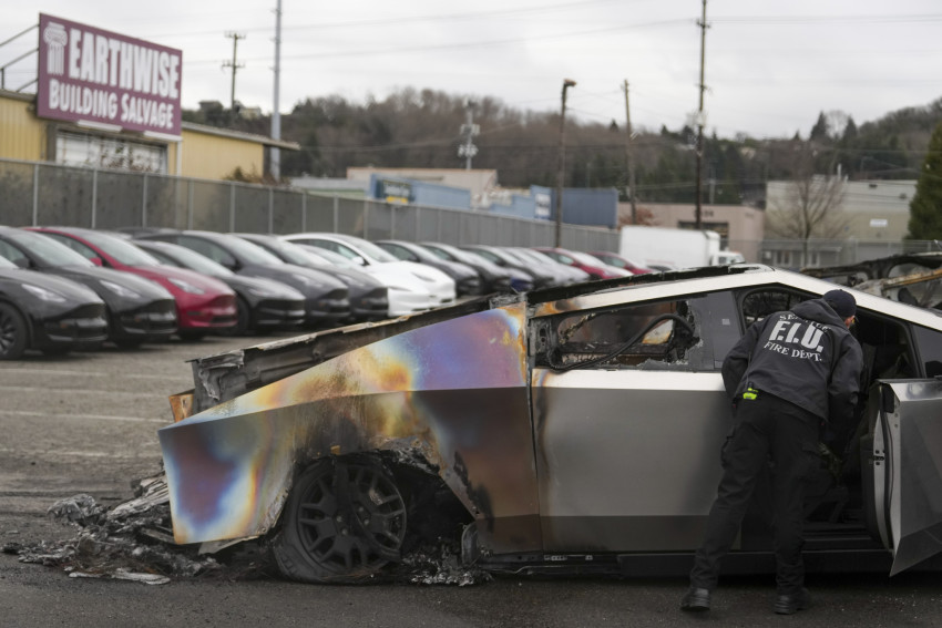 Tesla Cybertruck Fire