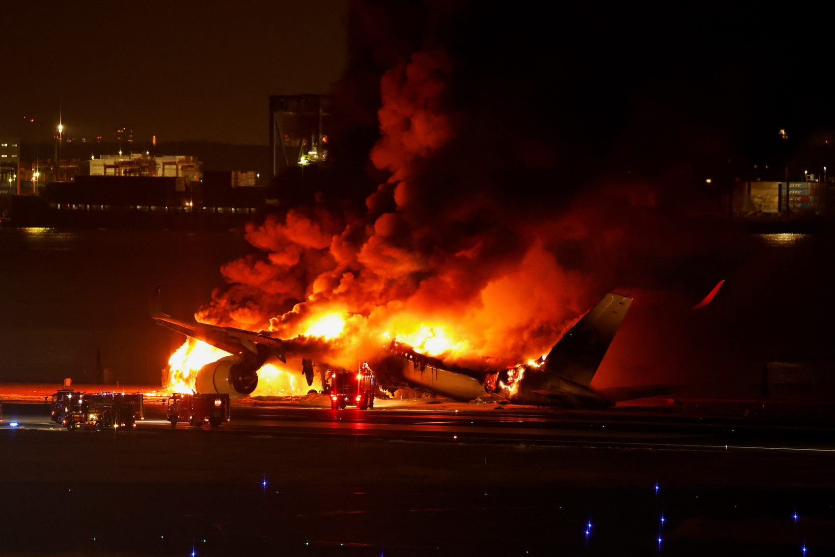 Recordings show coast guard plane crew in Haneda collision thought it OK to enter runway