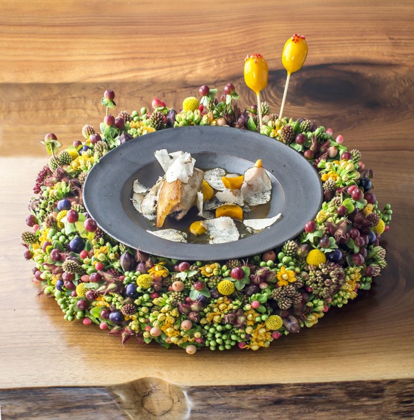 Andaz Tavern and Nicolai Bergmann present autumn flowers dining