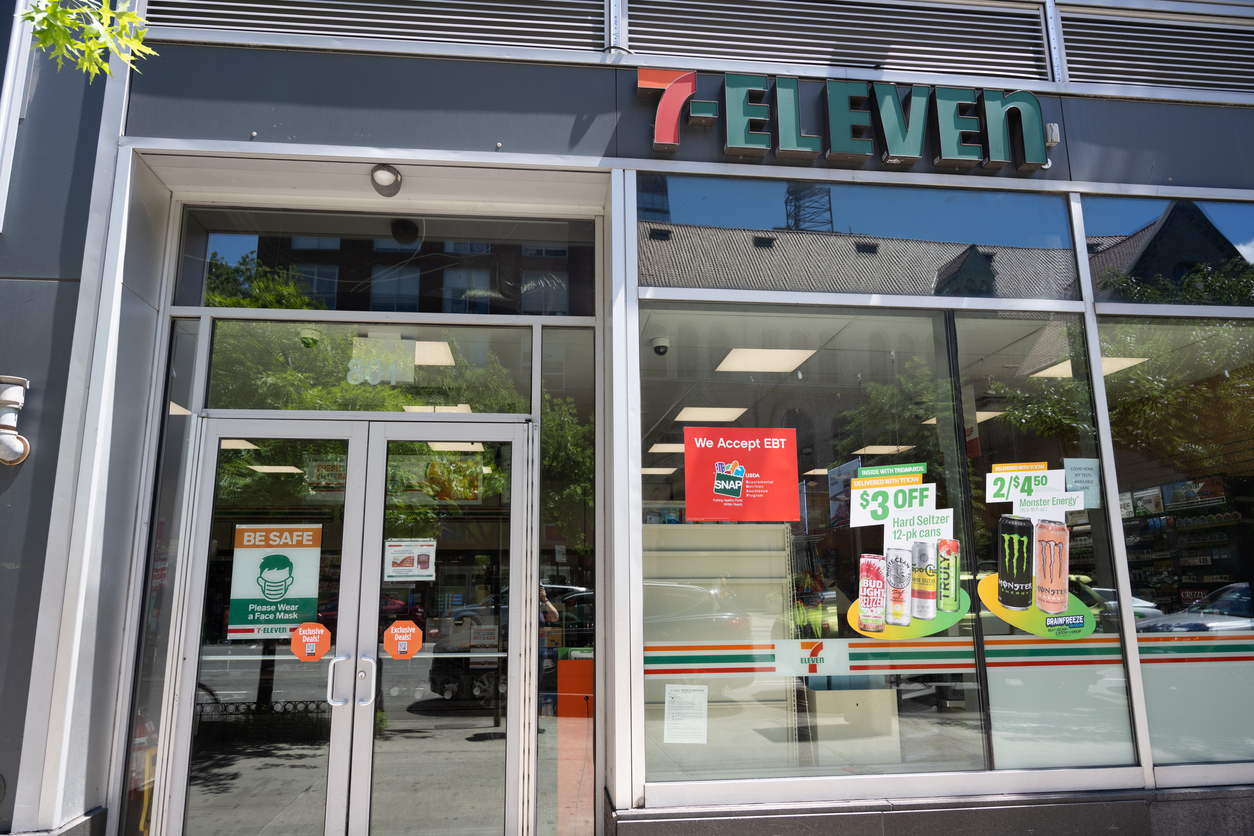 Seven & i mulls IPO of North American convenience store unit