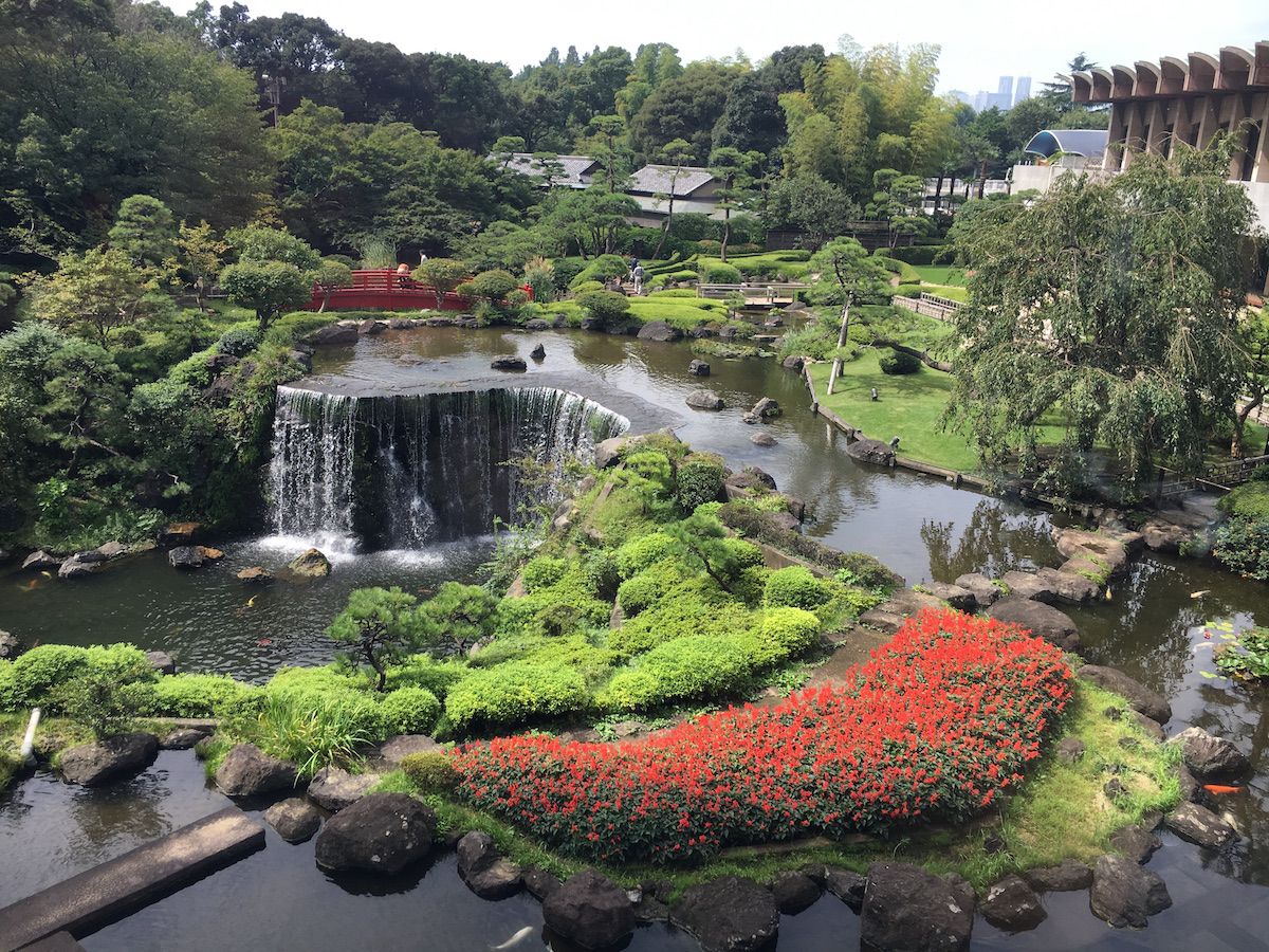 akasaka-mitsuke-a-quirky-blend-of-old-edo-and-modern-tokyo-japan-today