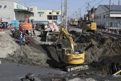 Residents near Saitama sinkhole urged to evacuate