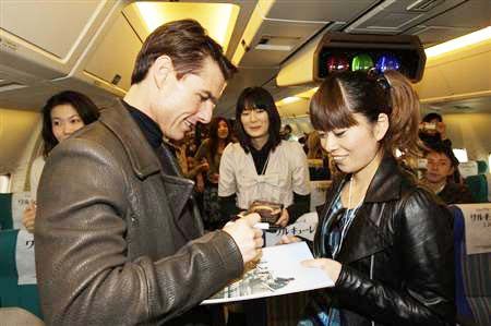 tom cruise in japan