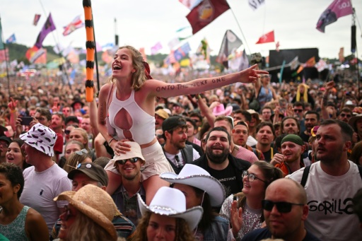 Glastonbury 2025 tickets sell out in 35 minutes