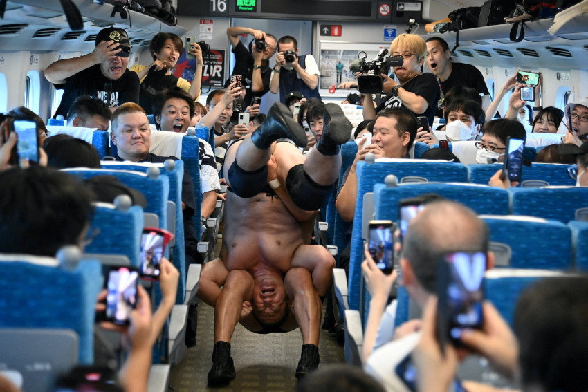 Wrestling in Japan train